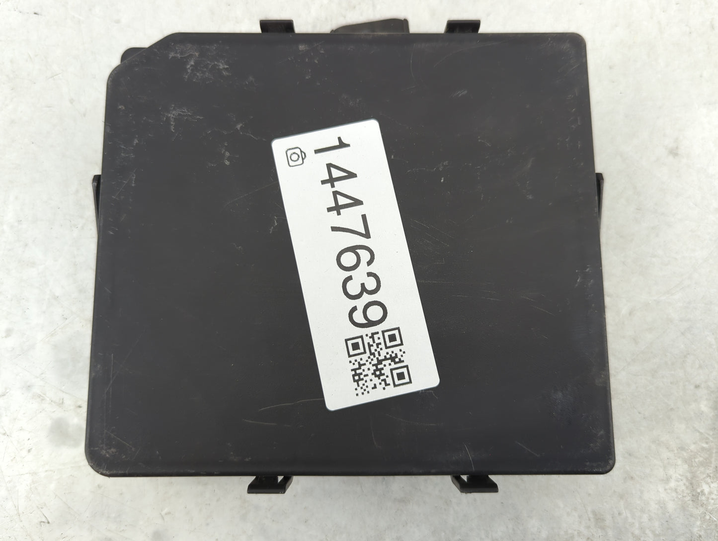 2017-2017 Nissan Titan Power Supply Control Module 284b6 Ez30b - Oemusedautoparts1.com