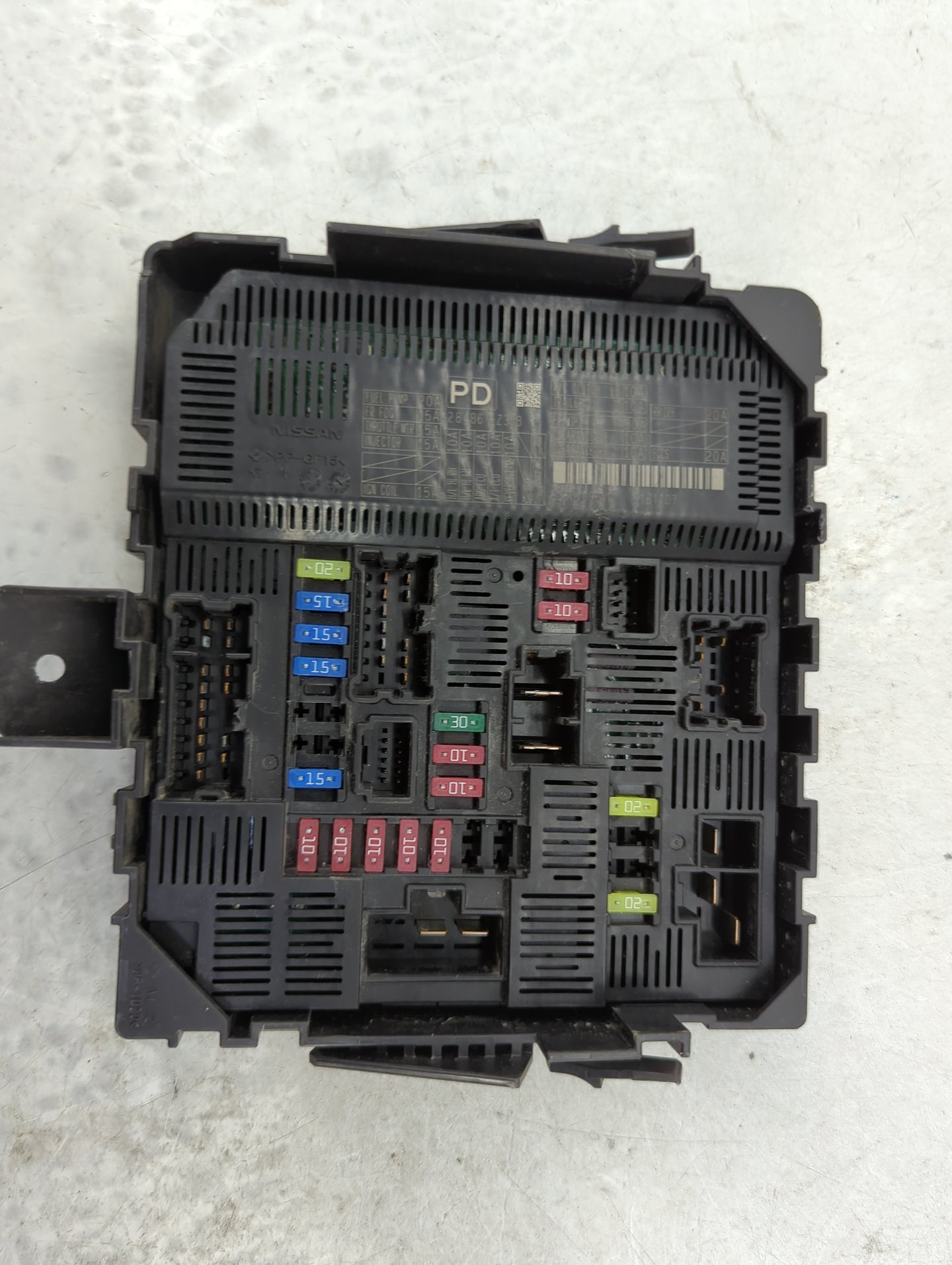 2017-2017 Nissan Titan Power Supply Control Module 284b6 Ez30b - Oemusedautoparts1.com