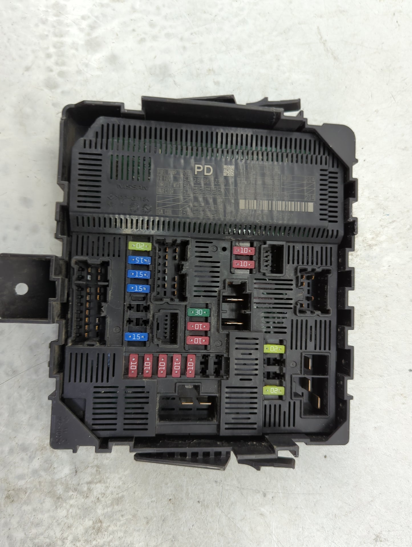 2017-2017 Nissan Titan Power Supply Control Module 284b6 Ez30b - Oemusedautoparts1.com