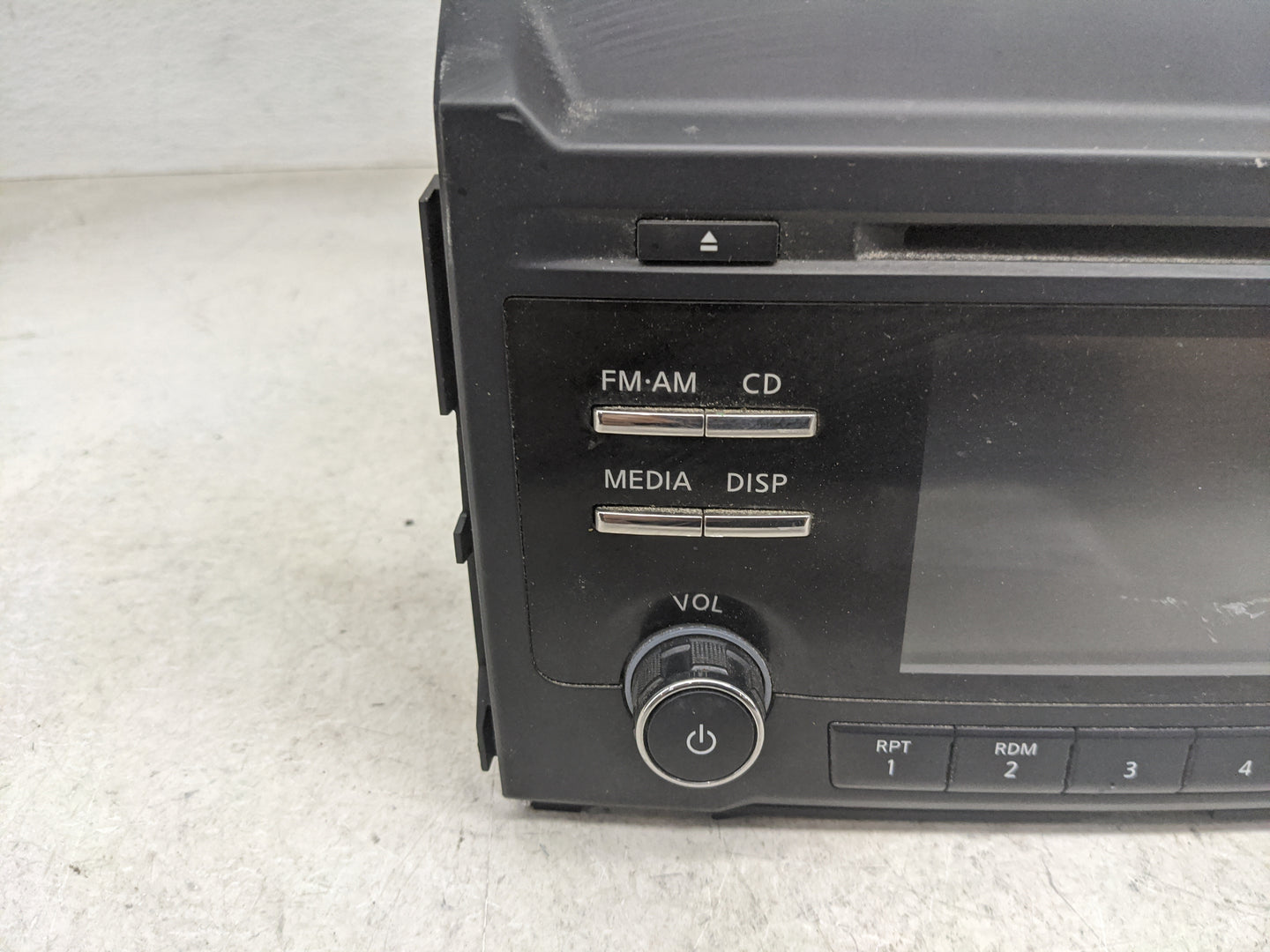2016-2017 Nissan Titan Radio AM FM Cd Player Receiver Replacement P/N:28185EZ30A CQ-JN95E0GX, 3FEA00627429 Fits Fits 2016 20