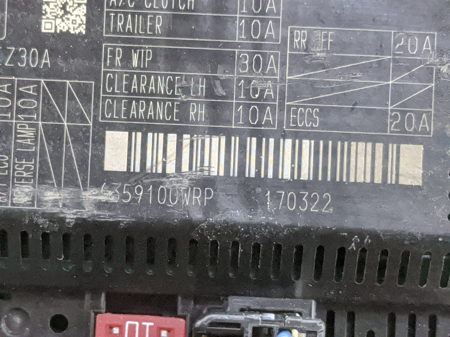 2016-2022 Nissan Titan Fusebox Fuse Box Panel Relay Module P/N:284B6-EZ30A 6359100WRP Fits Fits 2016 2017 2018 2019 2020 202
