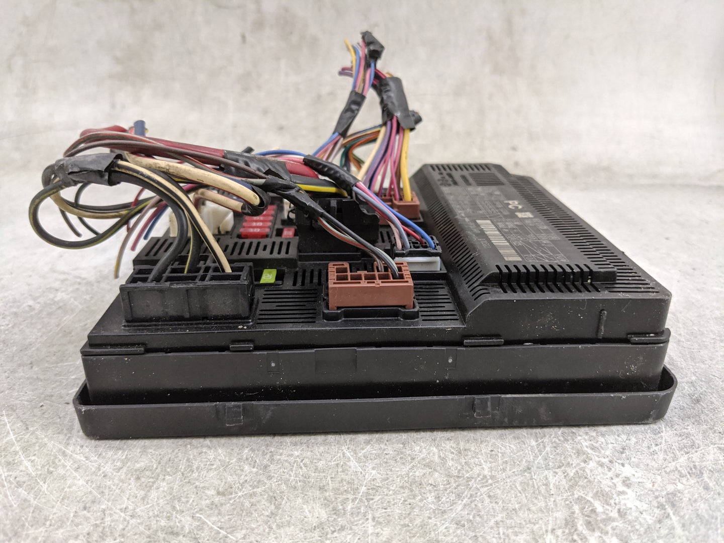 2016-2022 Nissan Titan Fusebox Fuse Box Panel Relay Module P/N:284B6-EZ30A 6359100WRP Fits Fits 2016 2017 2018 2019 2020 202