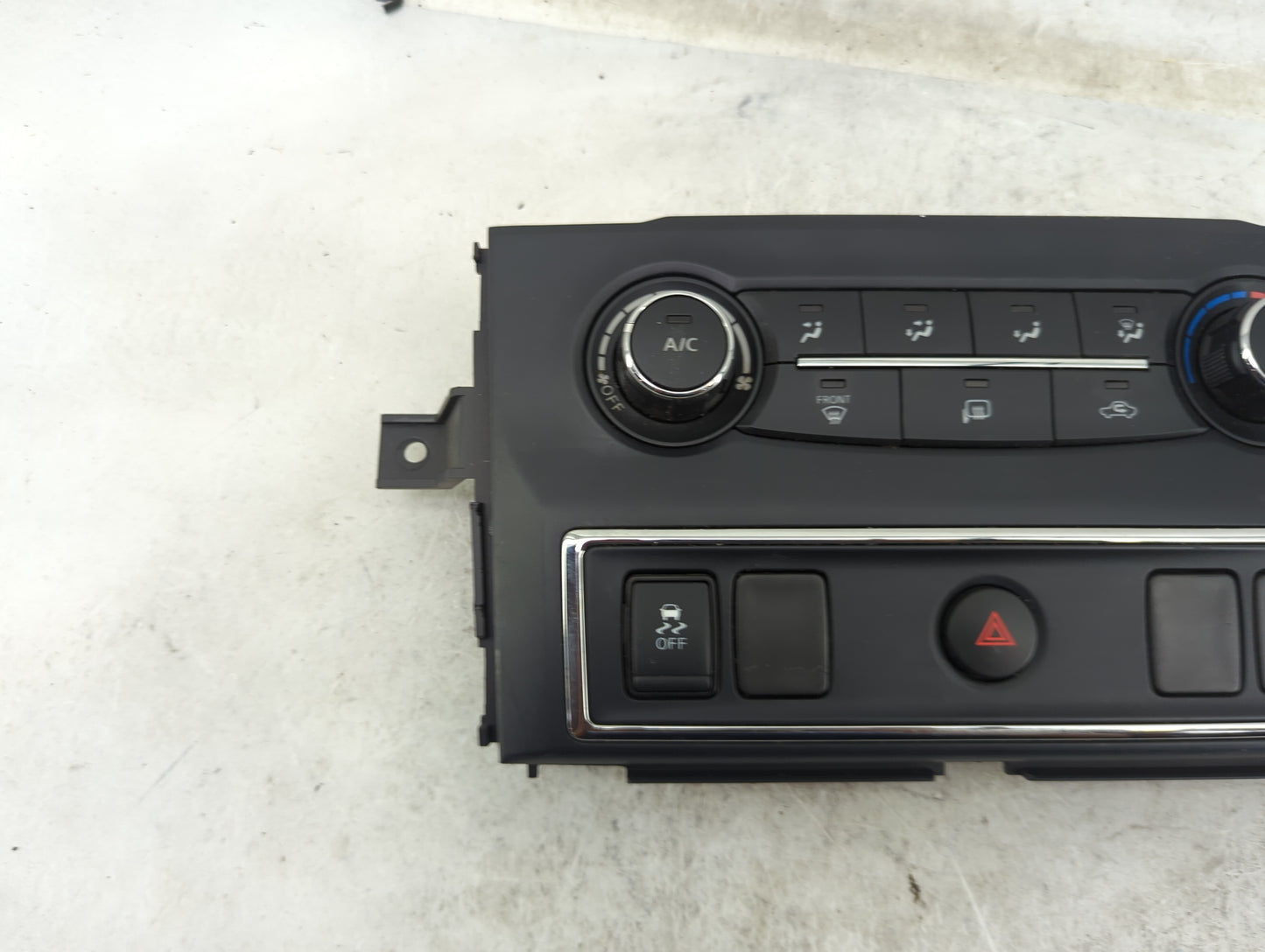 2016-2017 Nissan Titan Climate Control Module Temperature AC/Heater Replacement P/N:27510EZ10A 27510EZ10A--H Fits Fits 2016 