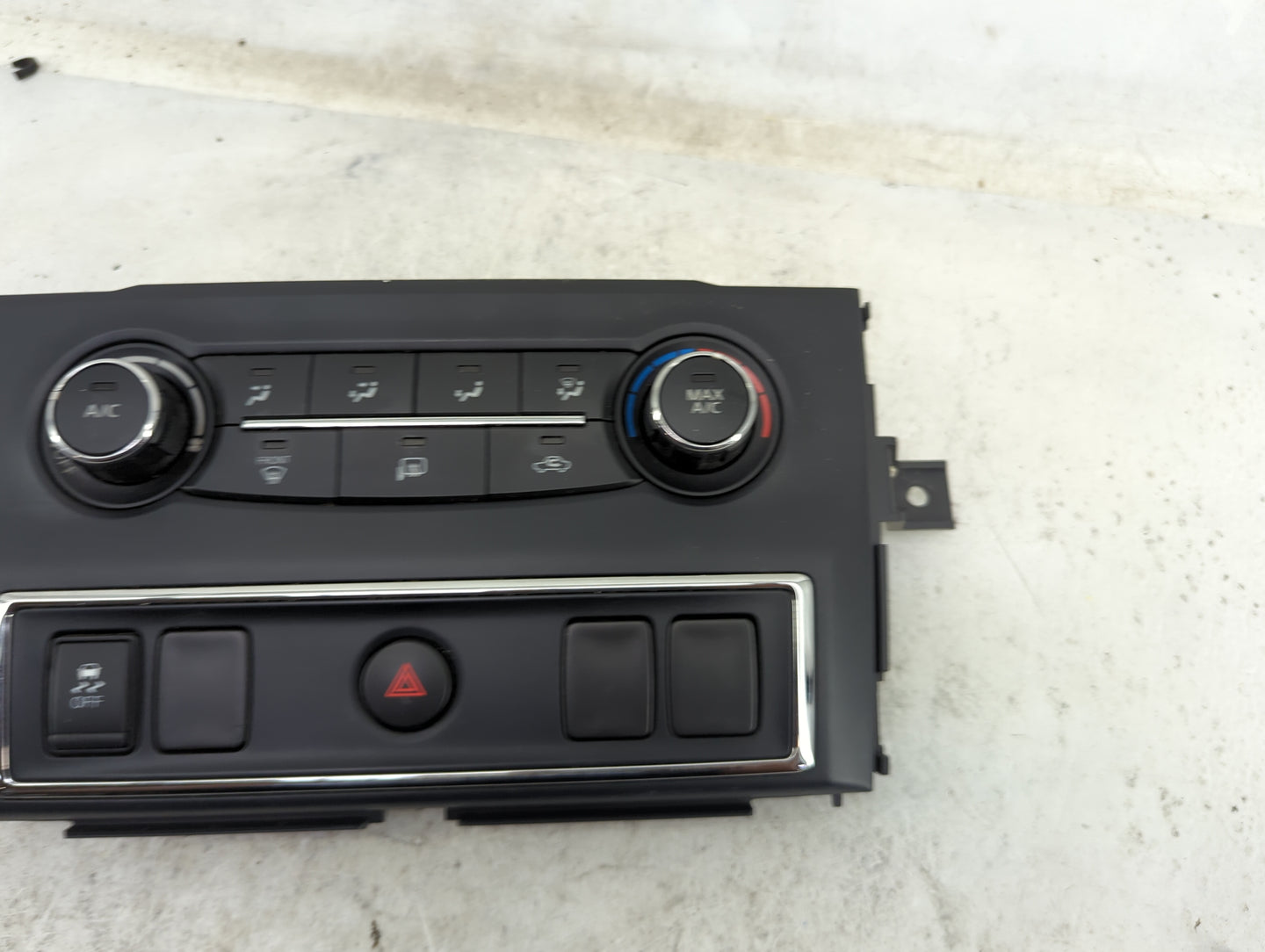 2016-2017 Nissan Titan Climate Control Module Temperature AC/Heater Replacement P/N:27510EZ10A 27510EZ10A--H Fits Fits 2016 