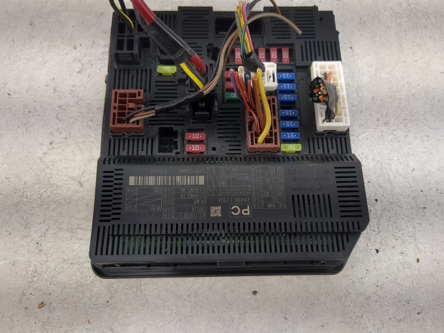 2016-2022 Nissan Titan Fusebox Fuse Box Panel Relay Module P/N:284B6EZ30A 6359100V6C Fits Fits 2016 2017 2018 2019 2020 2021