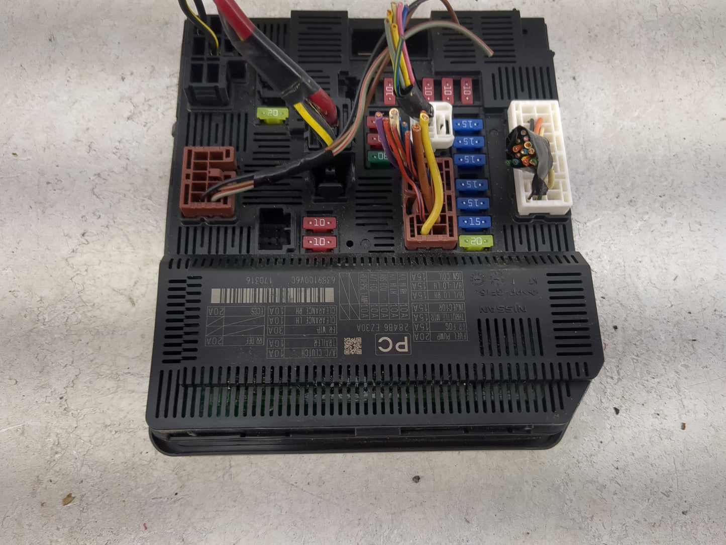 2016-2022 Nissan Titan Fusebox Fuse Box Panel Relay Module P/N:284B6EZ30A 6359100V6C Fits Fits 2016 2017 2018 2019 2020 2021