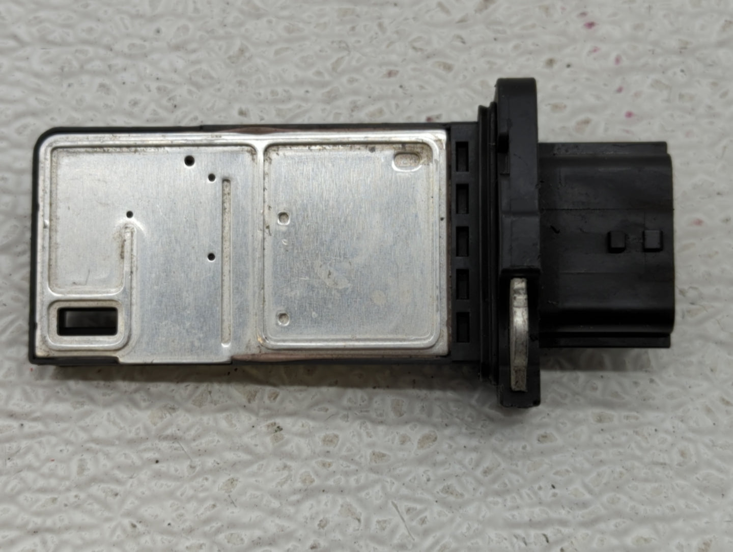 2004-2022 Nissan Titan Mass Air Flow Meter Maf - Oemusedautoparts1.com