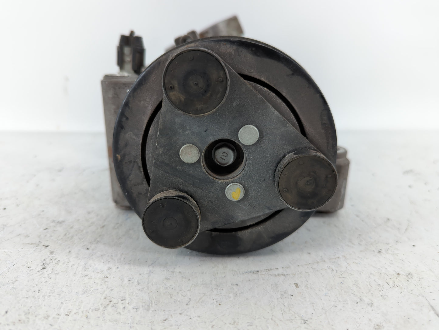 2017-2018 Nissan Titan Air Conditioning A/c Ac Compressor Oem - Oemusedautoparts1.com