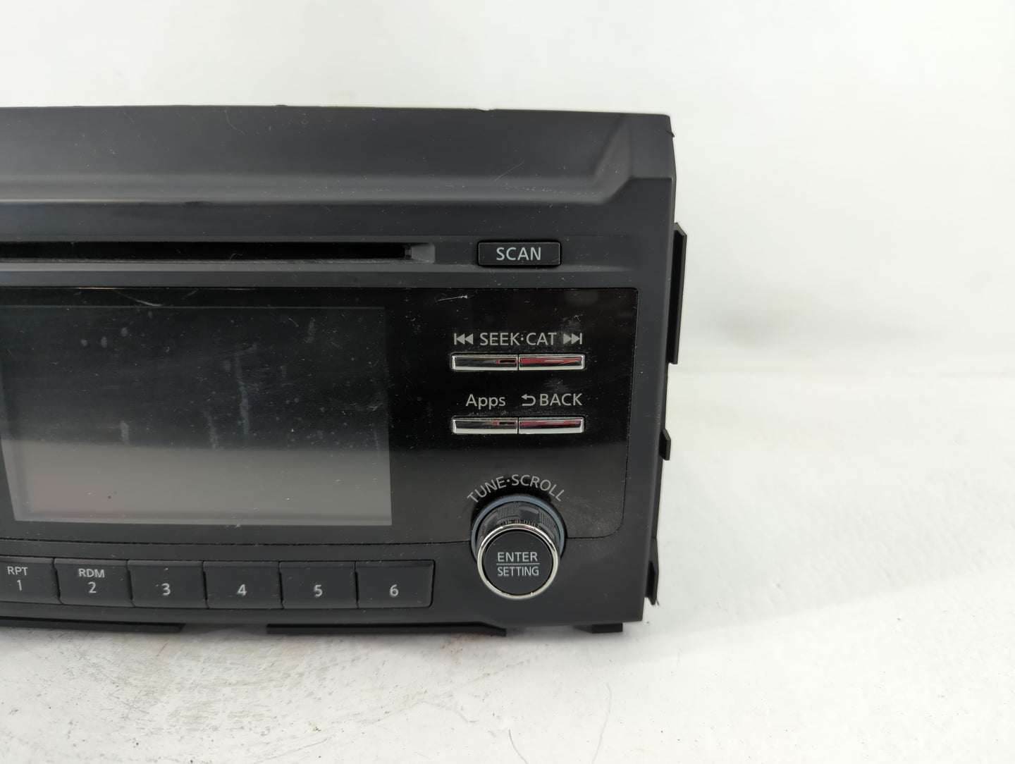Nissan Titan Am Fm Cd Player Radio Receiver - Oemusedautoparts1.com