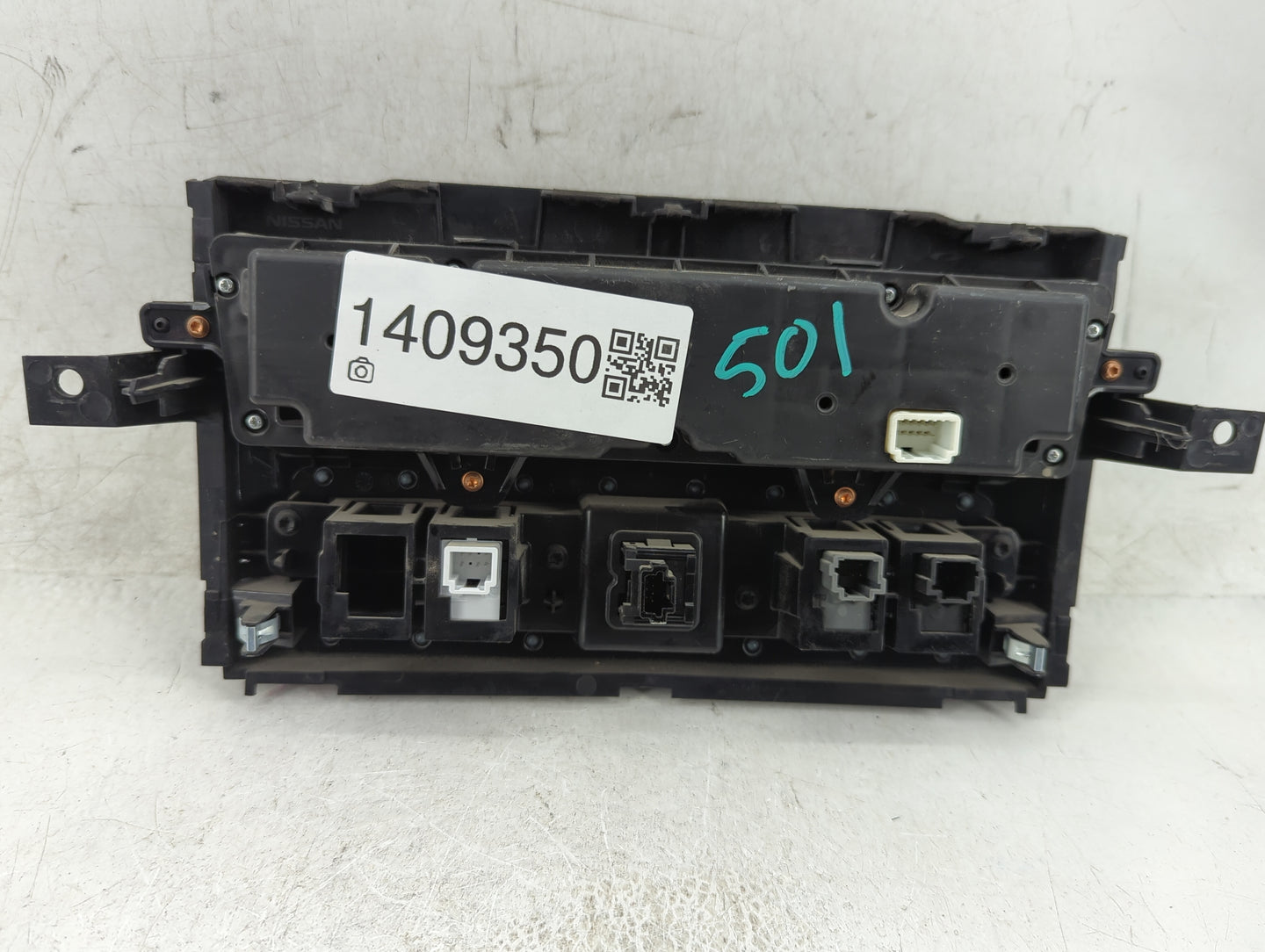 2016-2017 Nissan Titan Xd Climate Control Module Temperature AC/Heater Replacement P/N:27500-EZ20B Fits Fits 2016 2017 OEM U