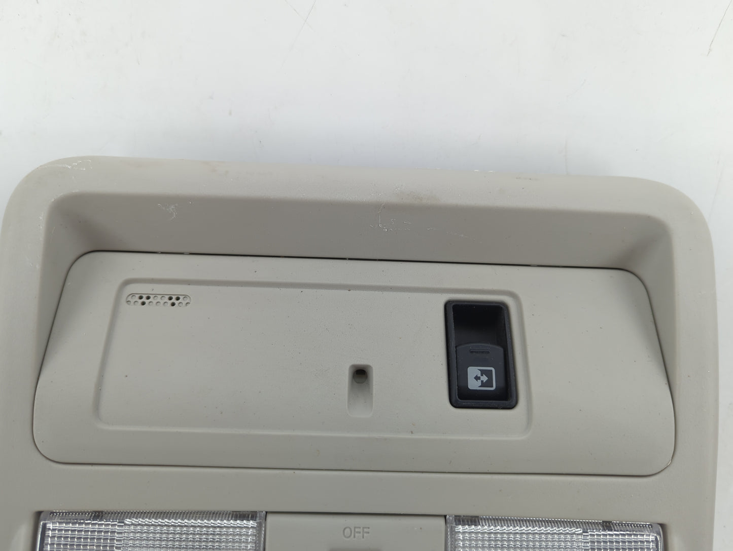 2017 Nissan Titan Xd Overhead Roof Console - Oemusedautoparts1.com