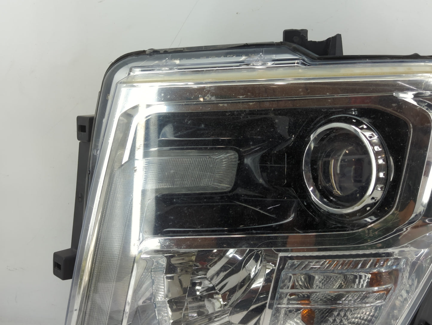 2016-2019 Nissan Titan Xd Driver Left Oem Head Light Headlight Lamp - Oemusedautoparts1.com