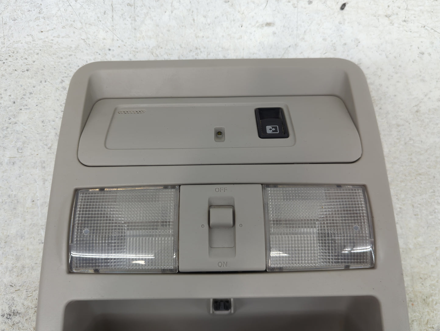 2017 Nissan Titan Xd Overhead Roof Console - Oemusedautoparts1.com