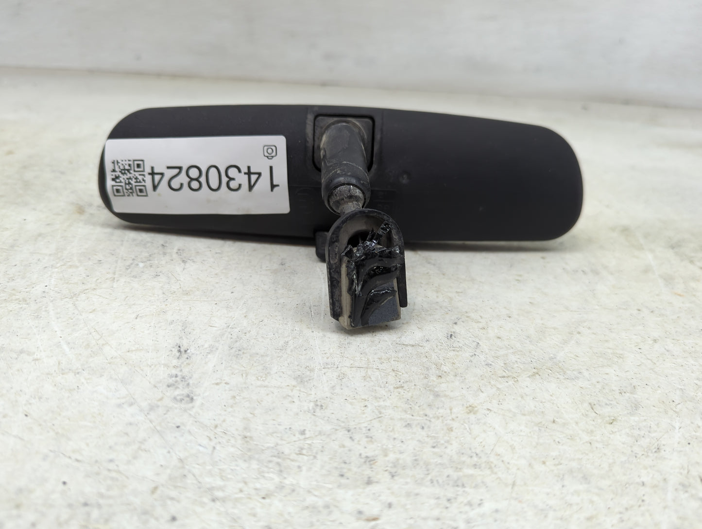 2017 Nissan Titan Xd Interior Rear View Mirror Replacement OEM Fits OEM Used Auto Parts - Oemusedautoparts1.com