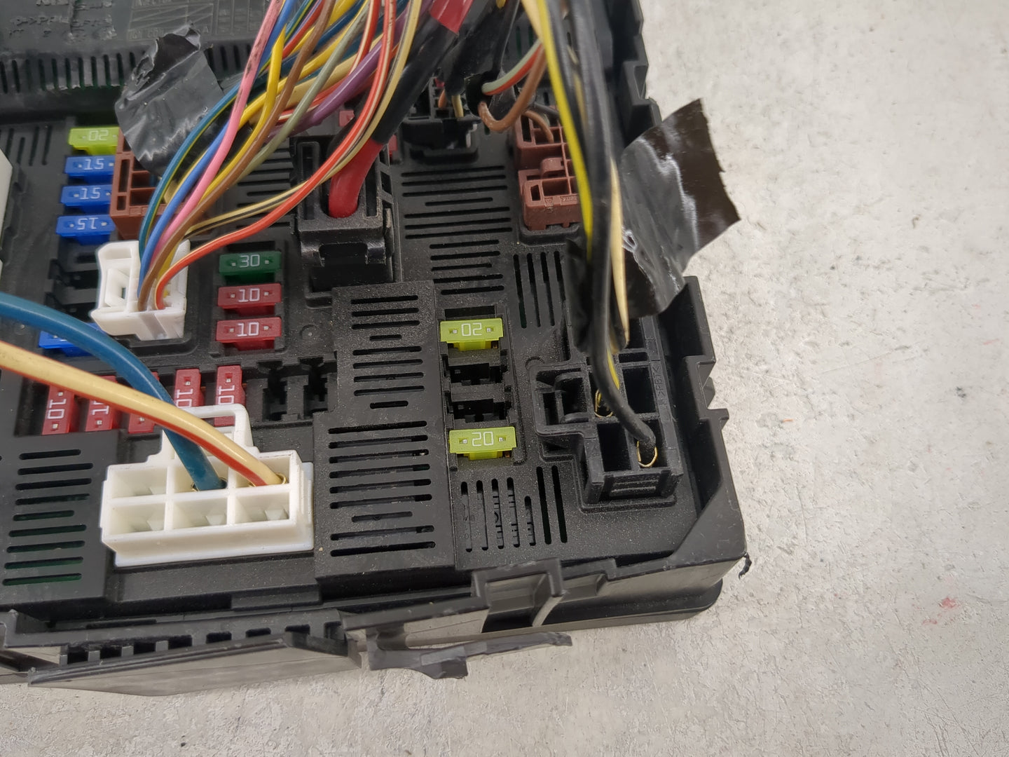 2016-2022 Nissan Titan Xd Fusebox Fuse Box Panel Relay Module P/N:284B6 EZ30B 7036000WJV Fits OEM Used Auto Parts - Oemuseda