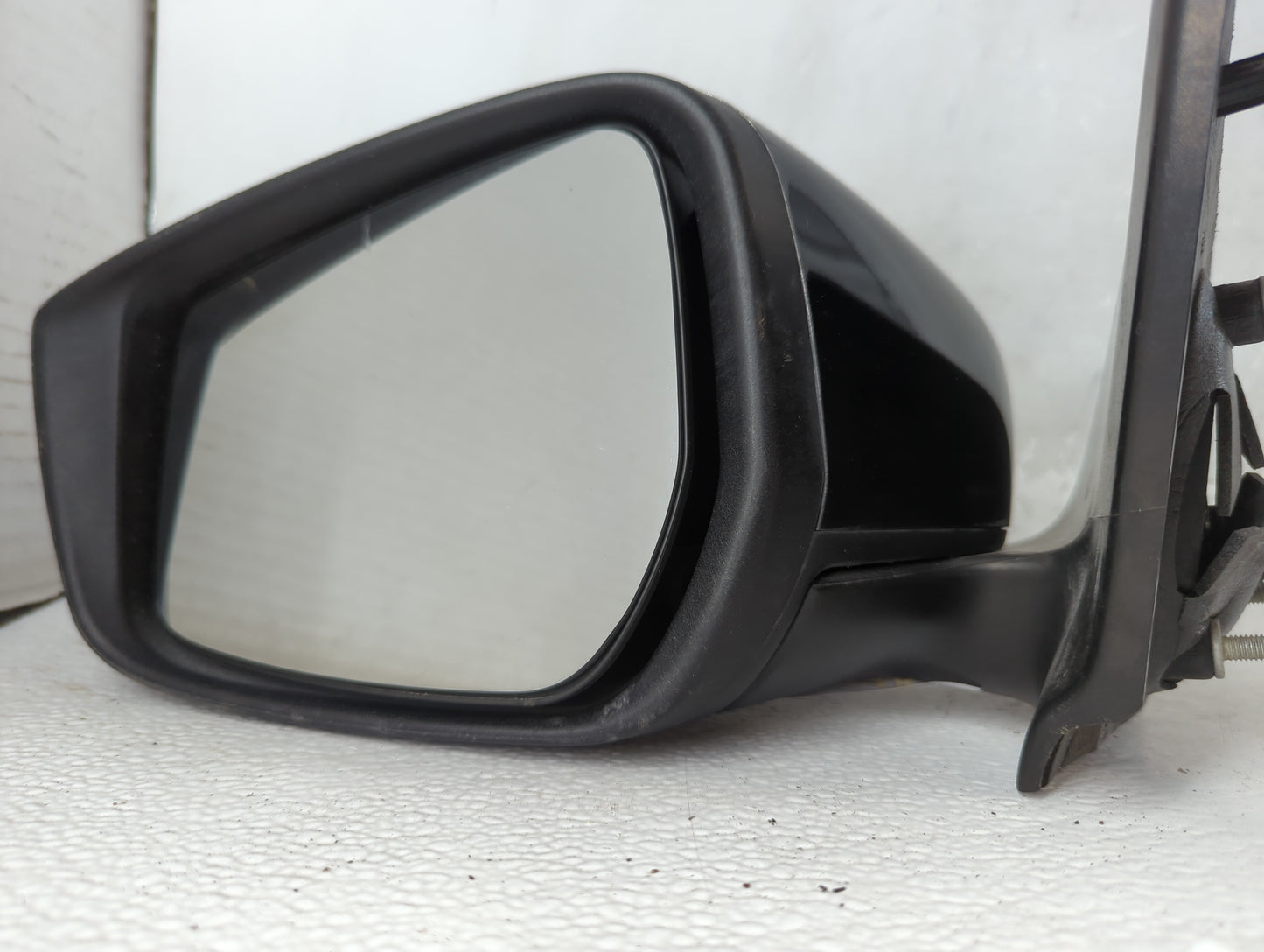 2015-2019 Nissan Versa Driver Side View Mirror - Left Door Mirror OEM Used - Oemusedautoparts1.com