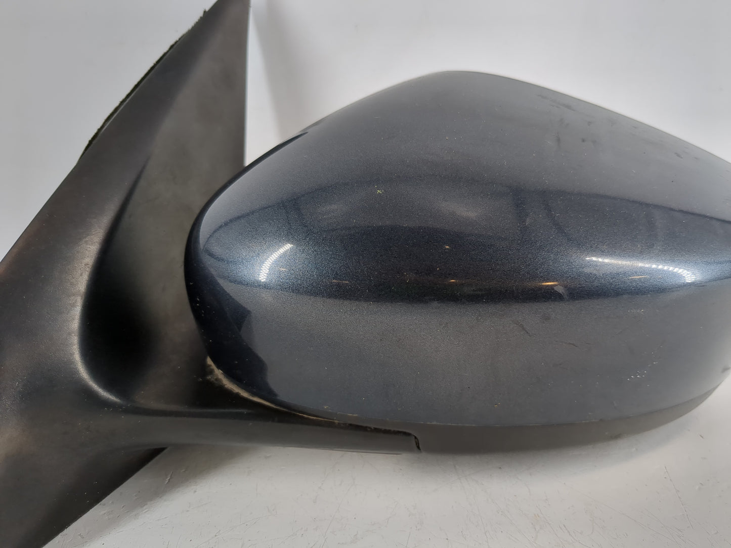 2015-2019 Nissan Versa Driver Side View Mirror - Left Door Mirror OEM Used - Oemusedautoparts1.com