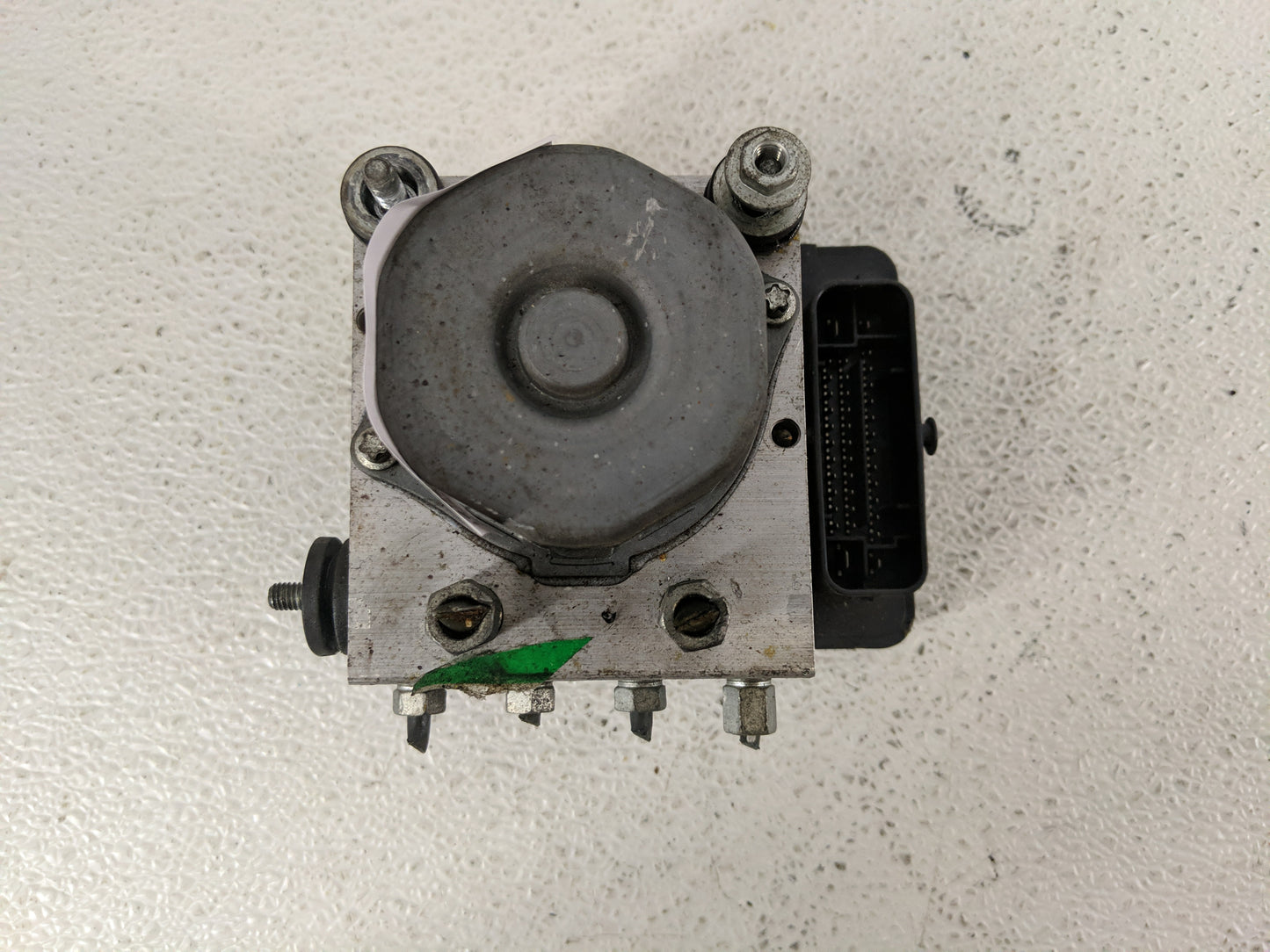 2015-2019 Nissan Versa ABS Pump Control Module Replacement P/N:47660 9KK0A Fits Fits 2015 2016 2017 2018 2019 OEM Used Auto 