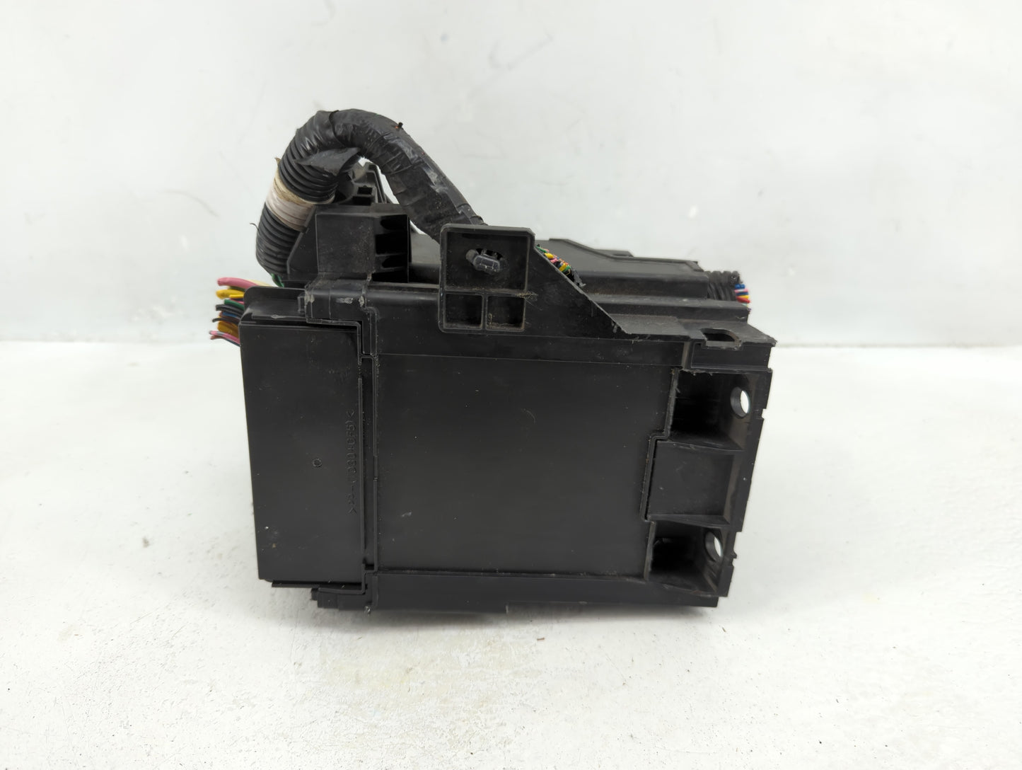 2013-2019 Nissan Versa Fusebox Fuse Box Panel Relay Module Fits Fits 2013 2014 2015 2016 2017 2018 2019 OEM Used Auto Parts 