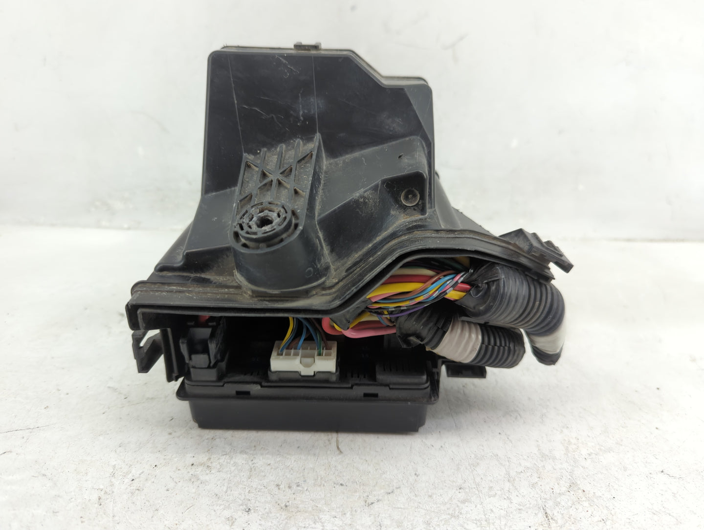 2013-2019 Nissan Versa Fusebox Fuse Box Panel Relay Module P/N:284B8 1HA0B Fits Fits 2013 2014 2015 2016 2017 2018 2019 OEM 