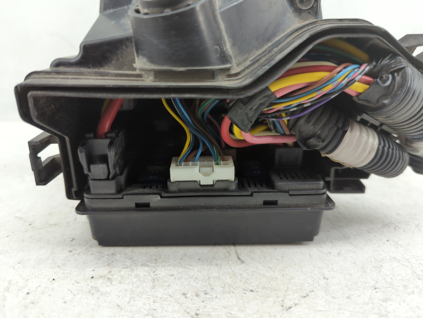 2013-2019 Nissan Versa Fusebox Fuse Box Panel Relay Module P/N:284B8 1HA0B Fits Fits 2013 2014 2015 2016 2017 2018 2019 OEM 