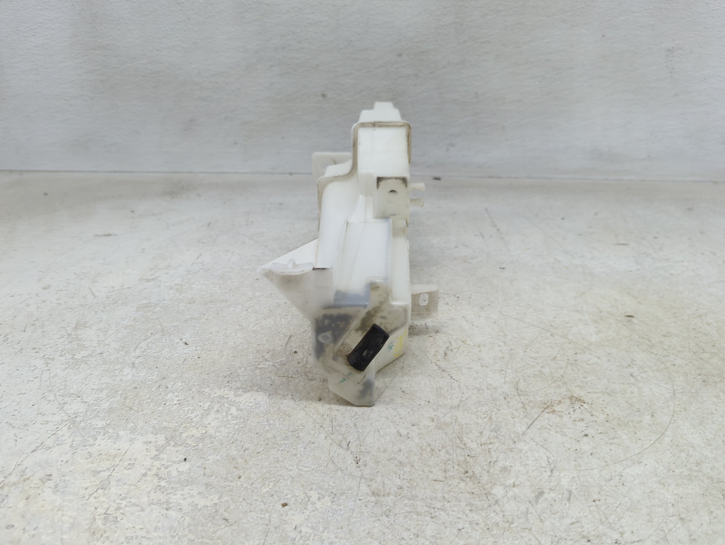 2013-2019 Nissan Versa Radiator Coolant Overflow Expansion Tank Bottle - Oemusedautoparts1.com