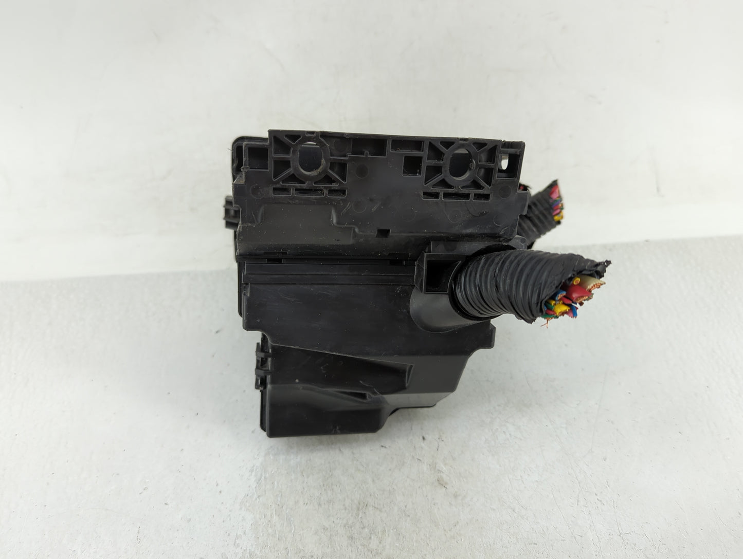 2013-2019 Nissan Versa Fusebox Fuse Box Panel Relay Module Fits Fits 2013 2014 2015 2016 2017 2018 2019 OEM Used Auto Parts 