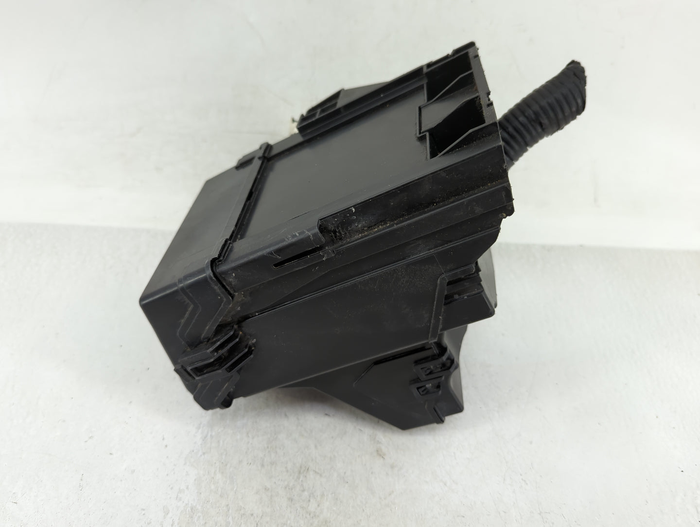 2013-2019 Nissan Versa Fusebox Fuse Box Panel Relay Module Fits Fits 2013 2014 2015 2016 2017 2018 2019 OEM Used Auto Parts 