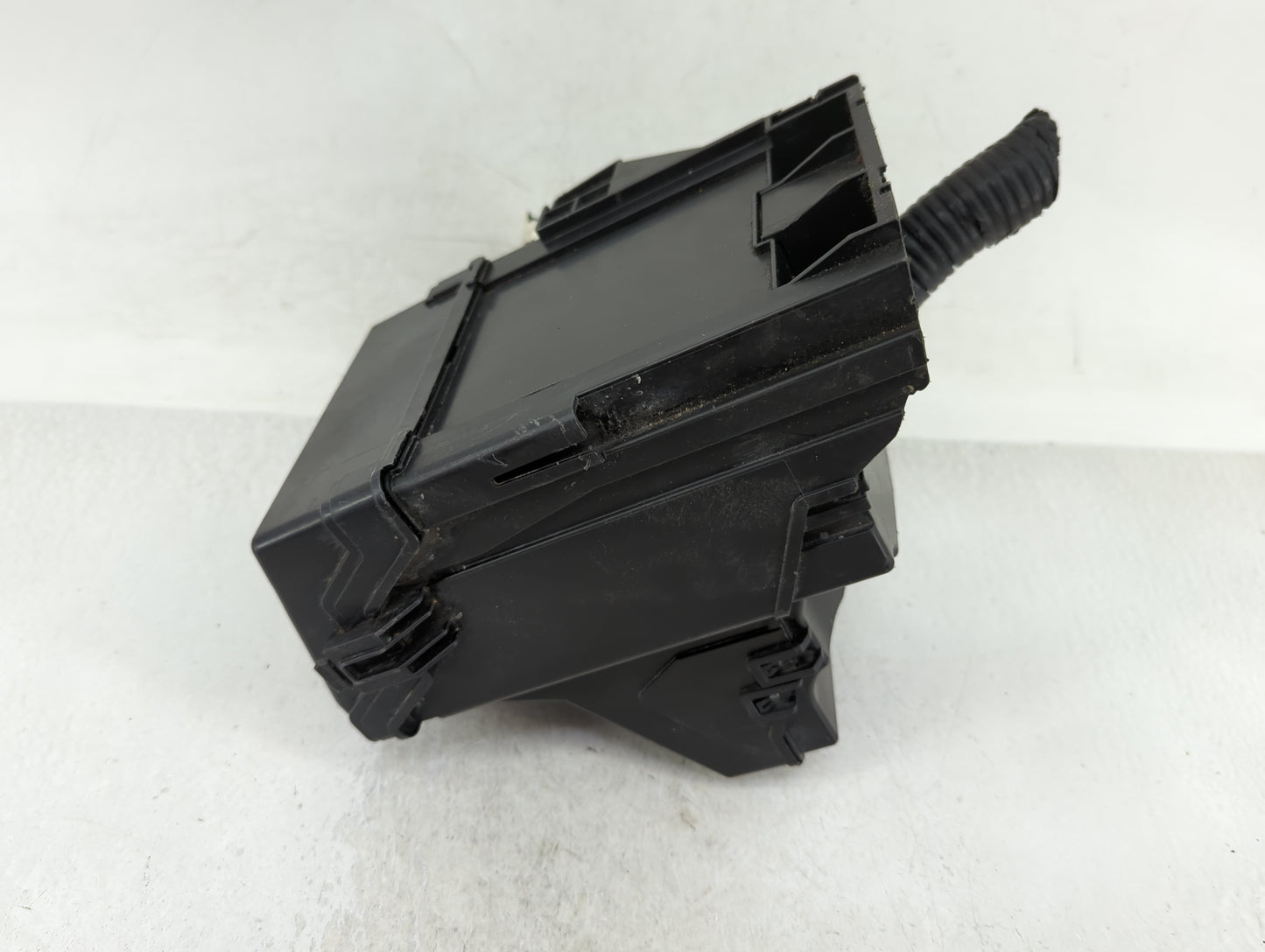 2013-2019 Nissan Versa Fusebox Fuse Box Panel Relay Module Fits Fits 2013 2014 2015 2016 2017 2018 2019 OEM Used Auto Parts 