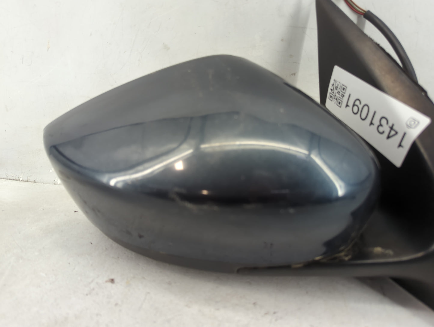 2015-2019 Nissan Versa Passenger Side View Mirror - Right Door Mirror OEM Used - Oemusedautoparts1.com