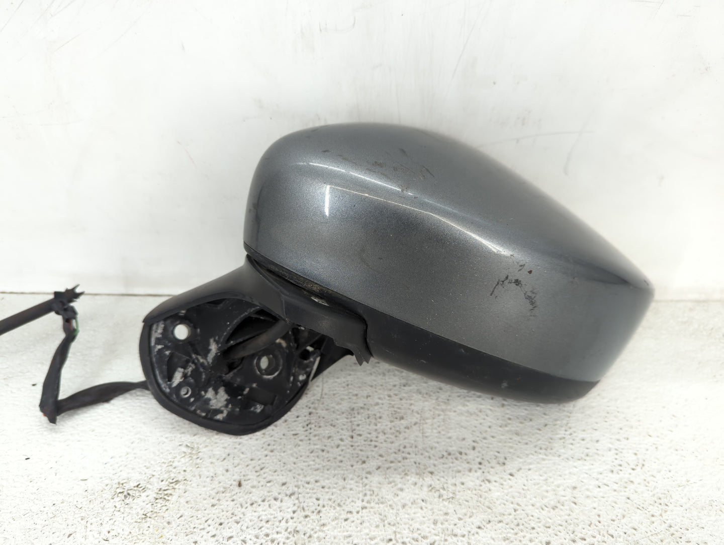 2015-2019 Nissan Versa Driver Side View Mirror - Left Door Mirror OEM Used - Oemusedautoparts1.com