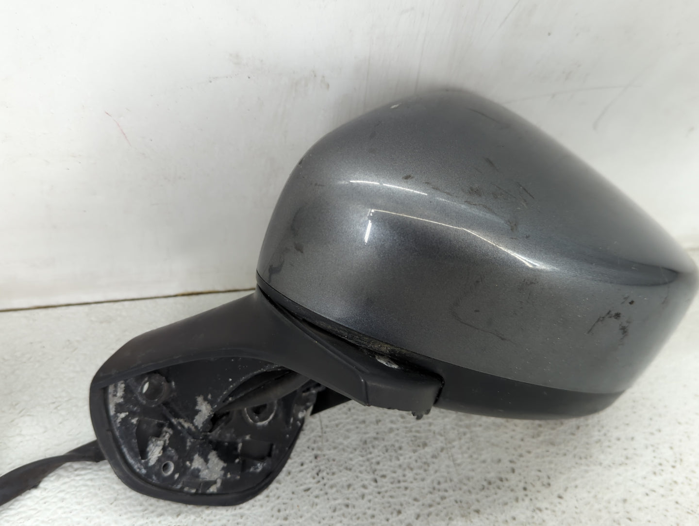 2015-2019 Nissan Versa Driver Side View Mirror - Left Door Mirror OEM Used - Oemusedautoparts1.com