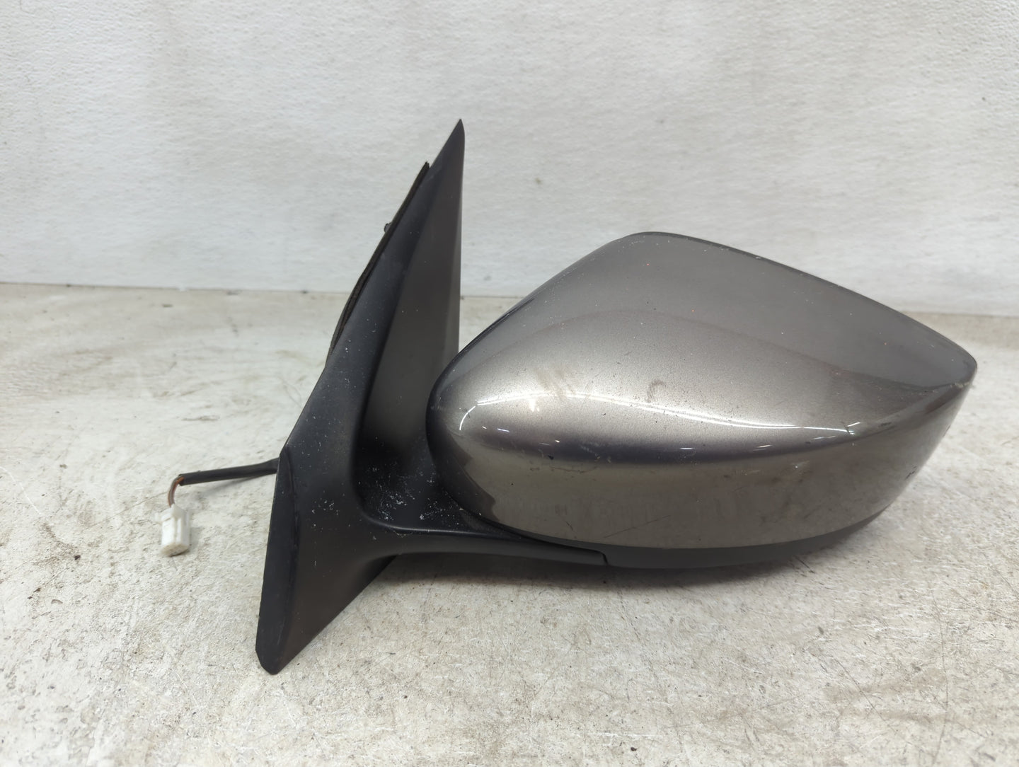 2015-2017 Nissan Versa Driver Side View Mirror - Left Door Mirror OEM Used - Oemusedautoparts1.com