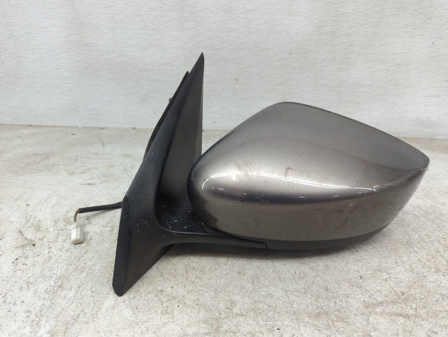 2015-2017 Nissan Versa Driver Side View Mirror - Left Door Mirror OEM Used - Oemusedautoparts1.com