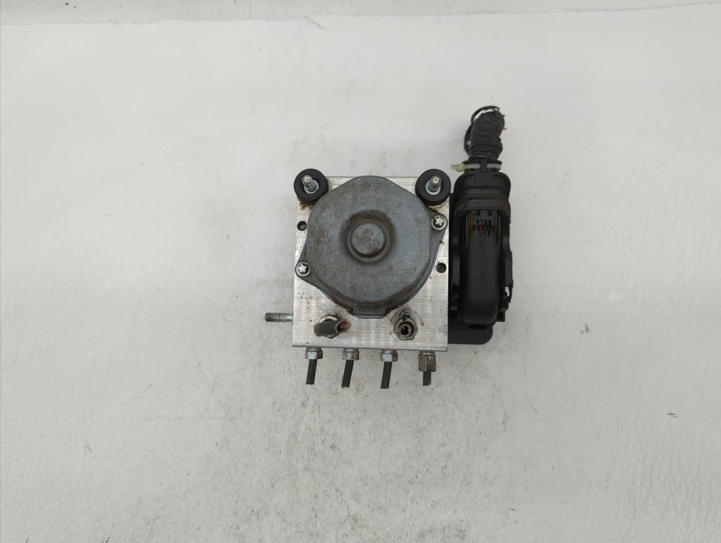2015-2019 Nissan Versa ABS Pump Control Module Replacement P/N:47660 9KS0A 47660 9KL0A Fits Fits 2015 2016 2017 2018 2019 OE