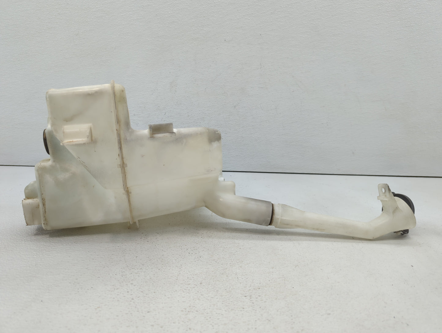 2012-2019 Nissan Versa Windshield Washer Fluid Reservoir Bottle Oem - Oemusedautoparts1.com