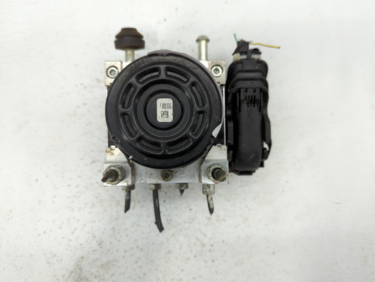 2014-2019 Nissan Versa ABS Pump Control Module Replacement P/N:47660 9MD0B Fits Fits 2014 2015 2016 2017 2018 2019 OEM Used 