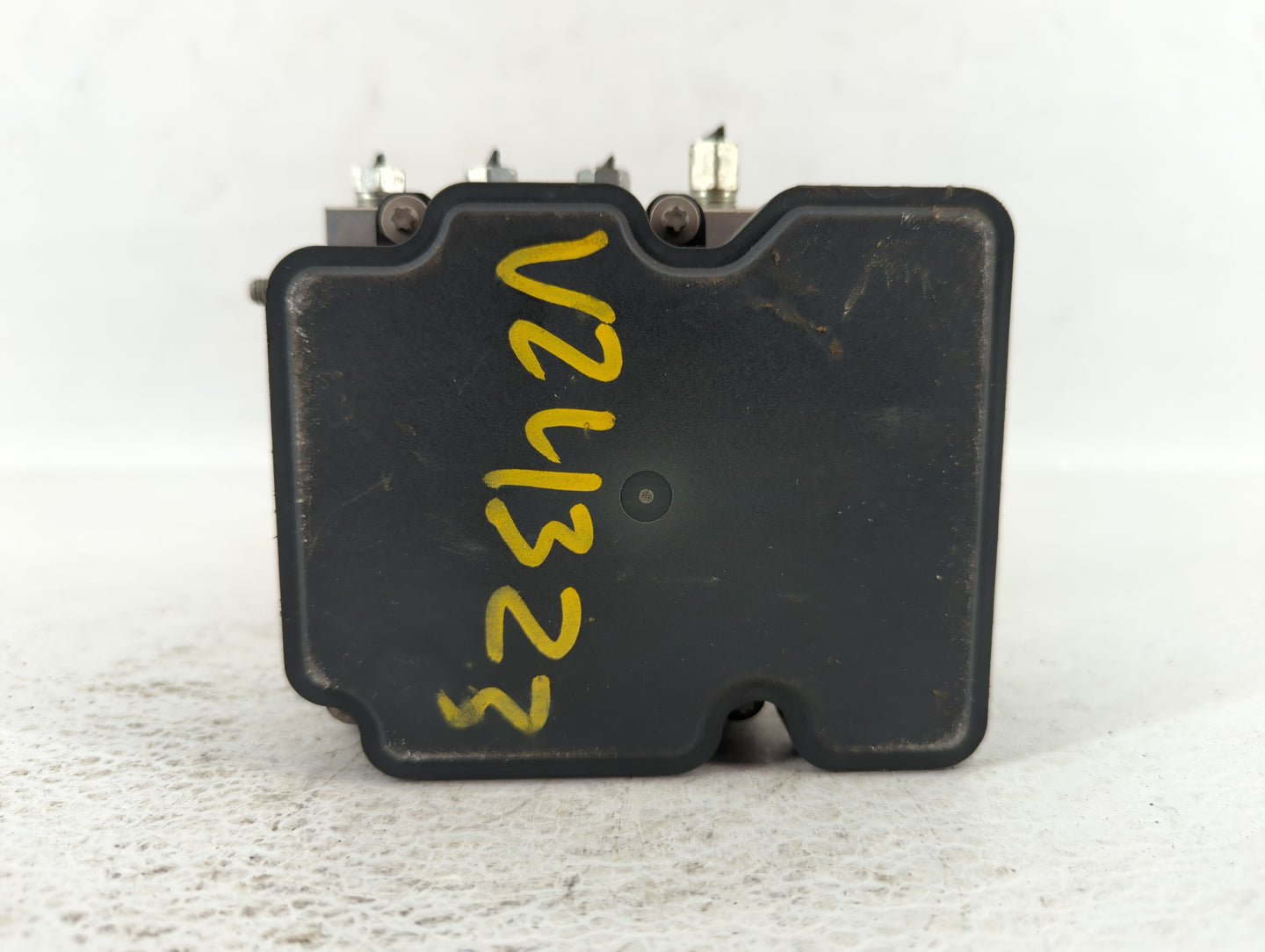2015-2018 Nissan Versa ABS Pump Control Module Replacement P/N:47660 9KK0A 47660 9KL0A Fits Fits 2015 2016 2017 2018 OEM Use
