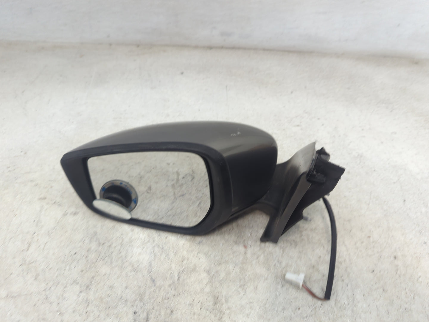 2015-2019 Nissan Versa Driver Side View Mirror - Left Door Mirror OEM Used - Oemusedautoparts1.com