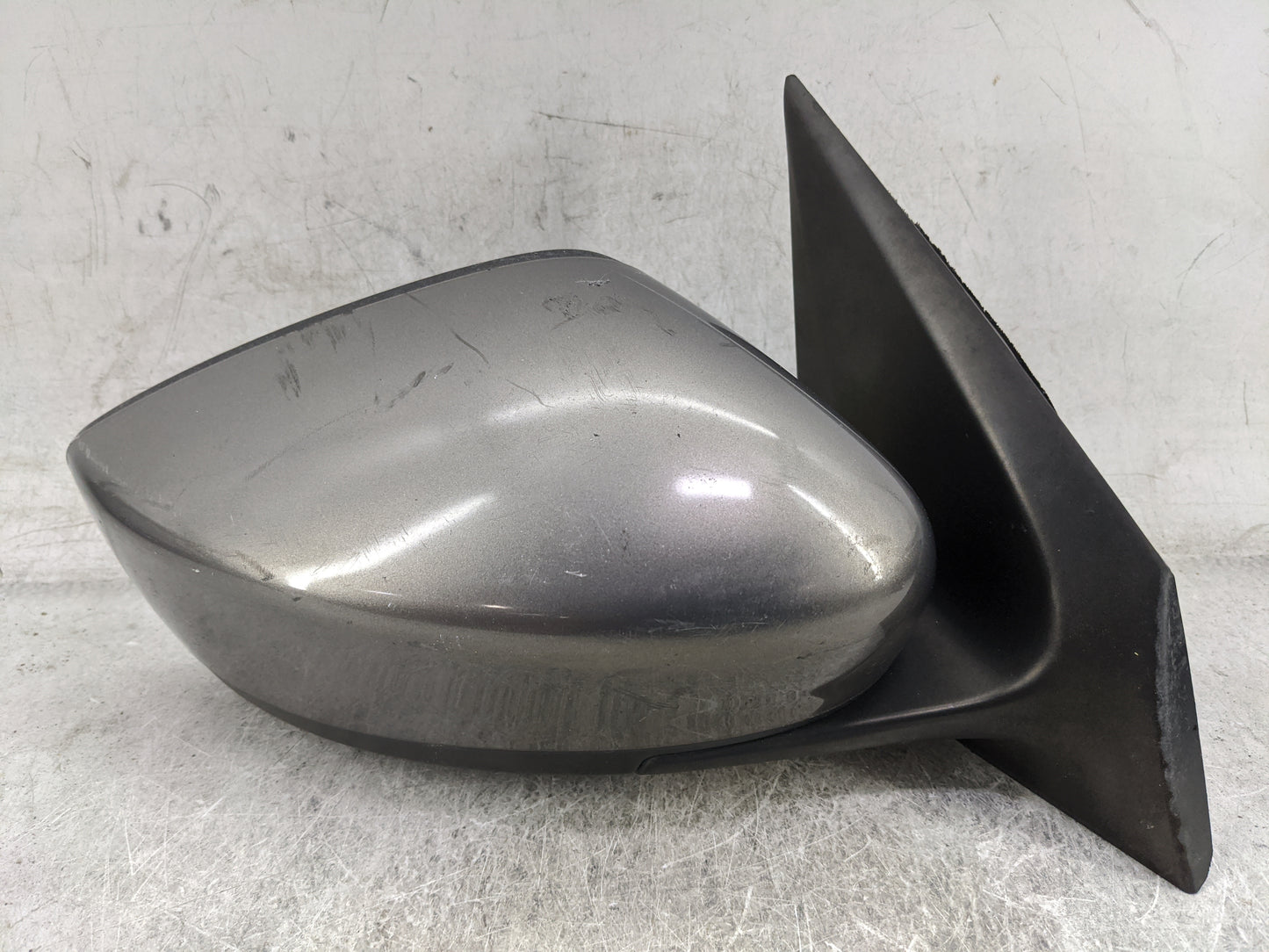 2015-2019 Nissan Versa Passenger Side View Mirror - Right Door Mirror OEM Used - Oemusedautoparts1.com