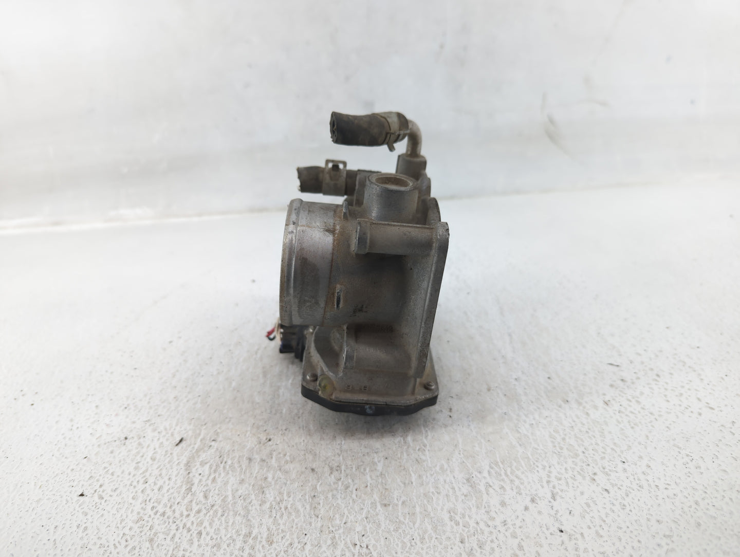 2012-2019 Nissan Versa Throttle Body P/N:3AA50-02 Fits Fits 2012 2013 2014 2015 2016 2017 2018 2019 OEM Used Auto Parts - Oe