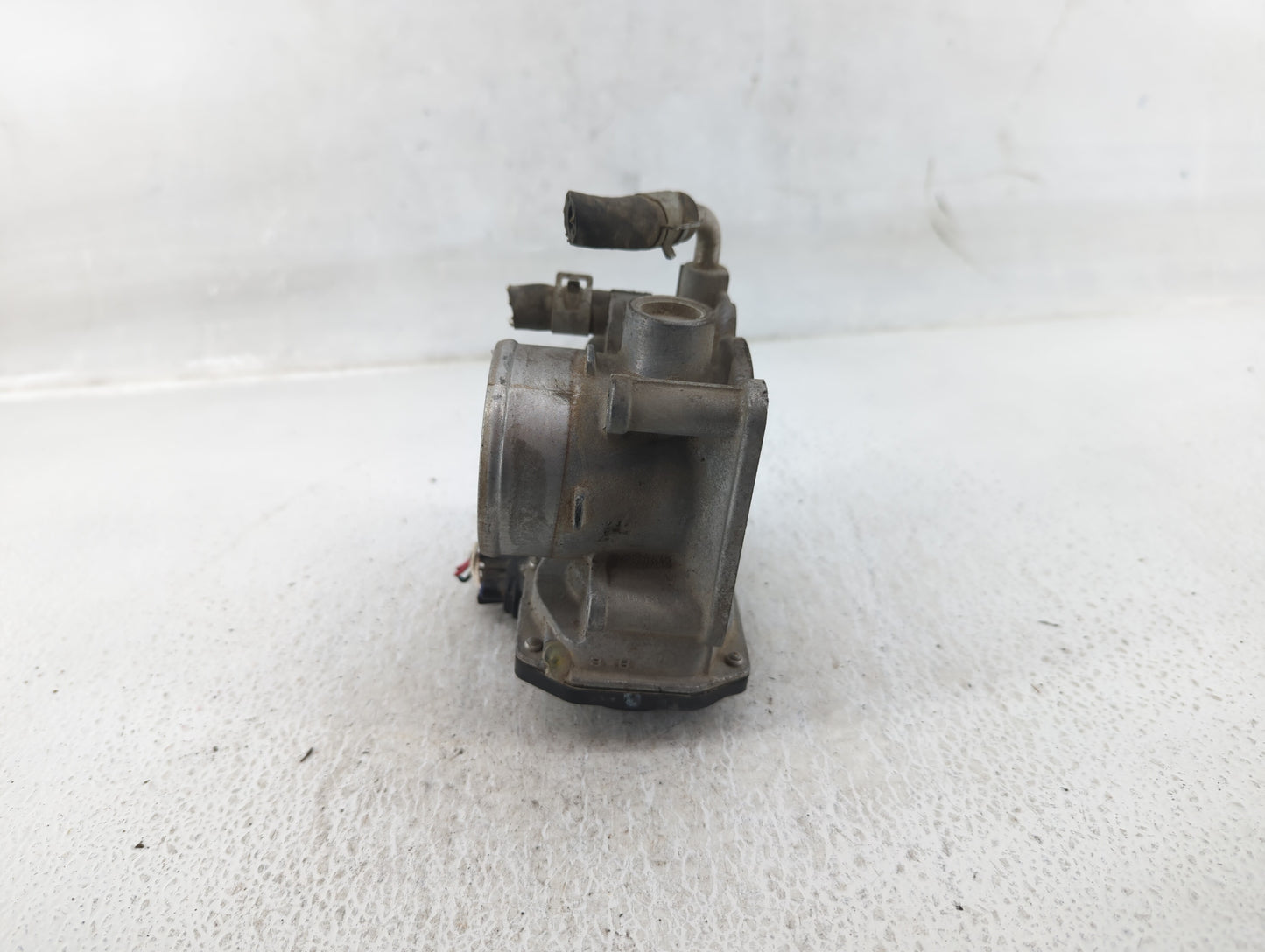 2012-2019 Nissan Versa Throttle Body P/N:3AA50-02 Fits Fits 2012 2013 2014 2015 2016 2017 2018 2019 OEM Used Auto Parts - Oe