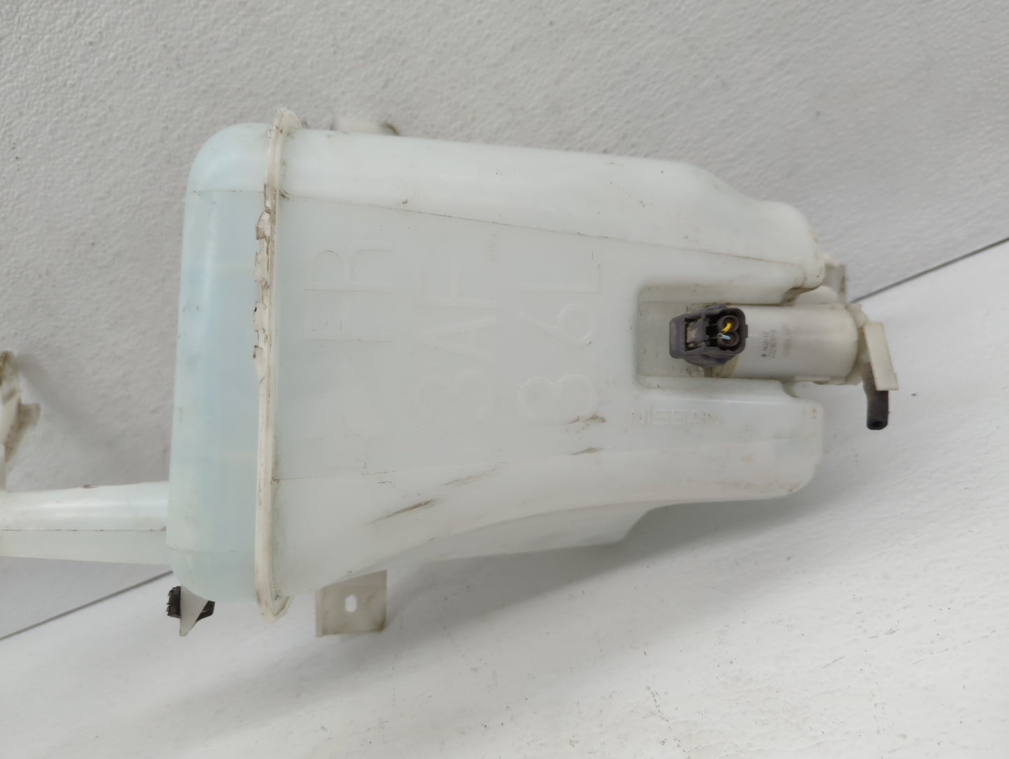 2012-2019 Nissan Versa Windshield Washer Fluid Reservoir Bottle Oem - Oemusedautoparts1.com