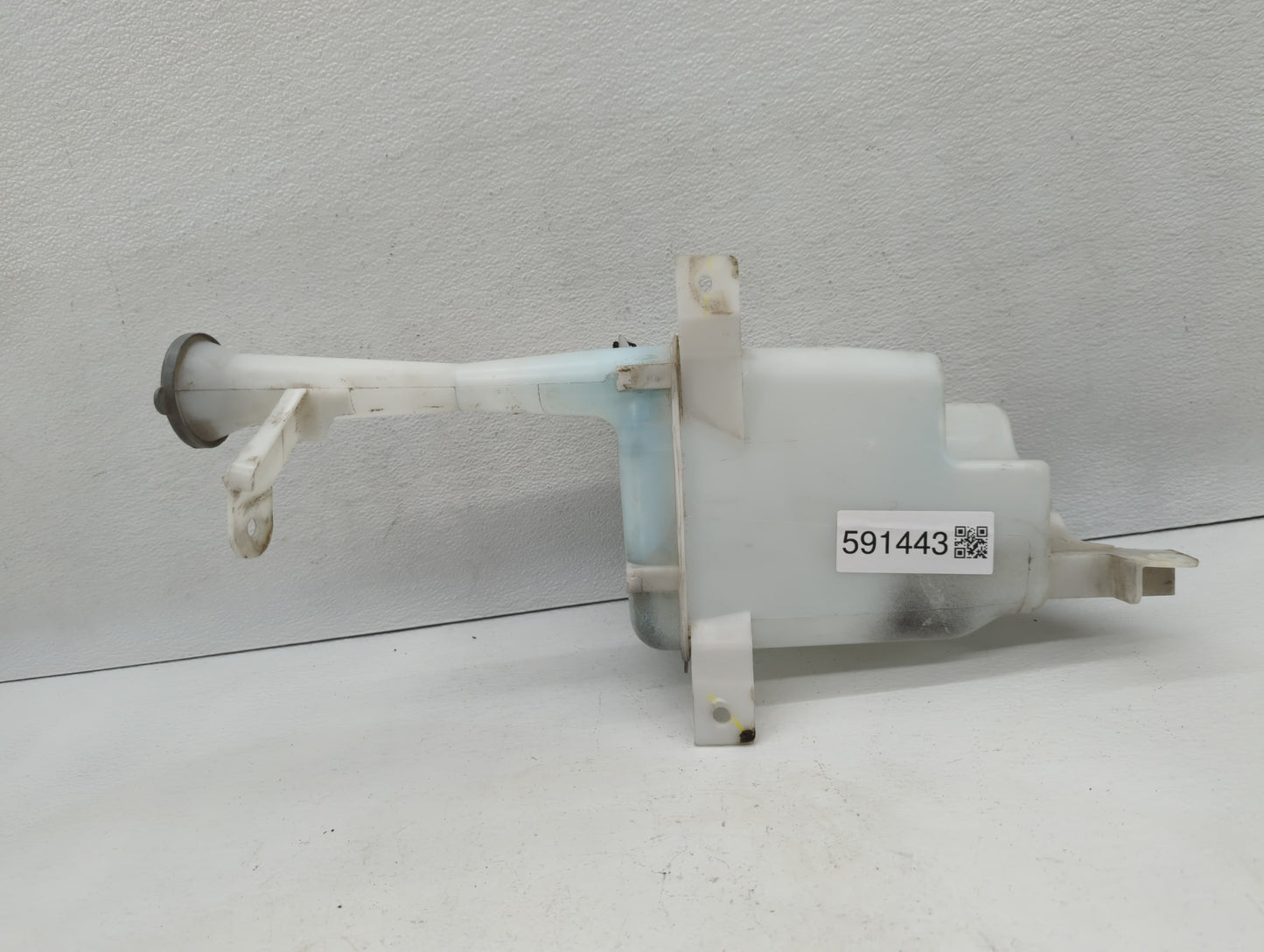 2012-2019 Nissan Versa Windshield Washer Fluid Reservoir Bottle Oem - Oemusedautoparts1.com