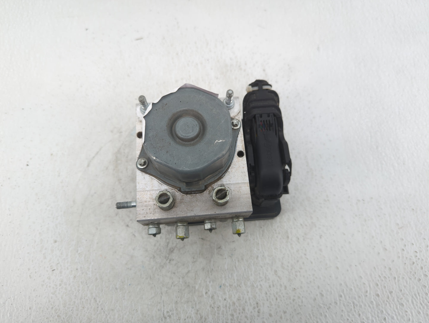2015-2019 Nissan Versa ABS Pump Control Module Replacement P/N:47660 9KK0A Fits Fits 2015 2016 2017 2018 2019 OEM Used Auto 
