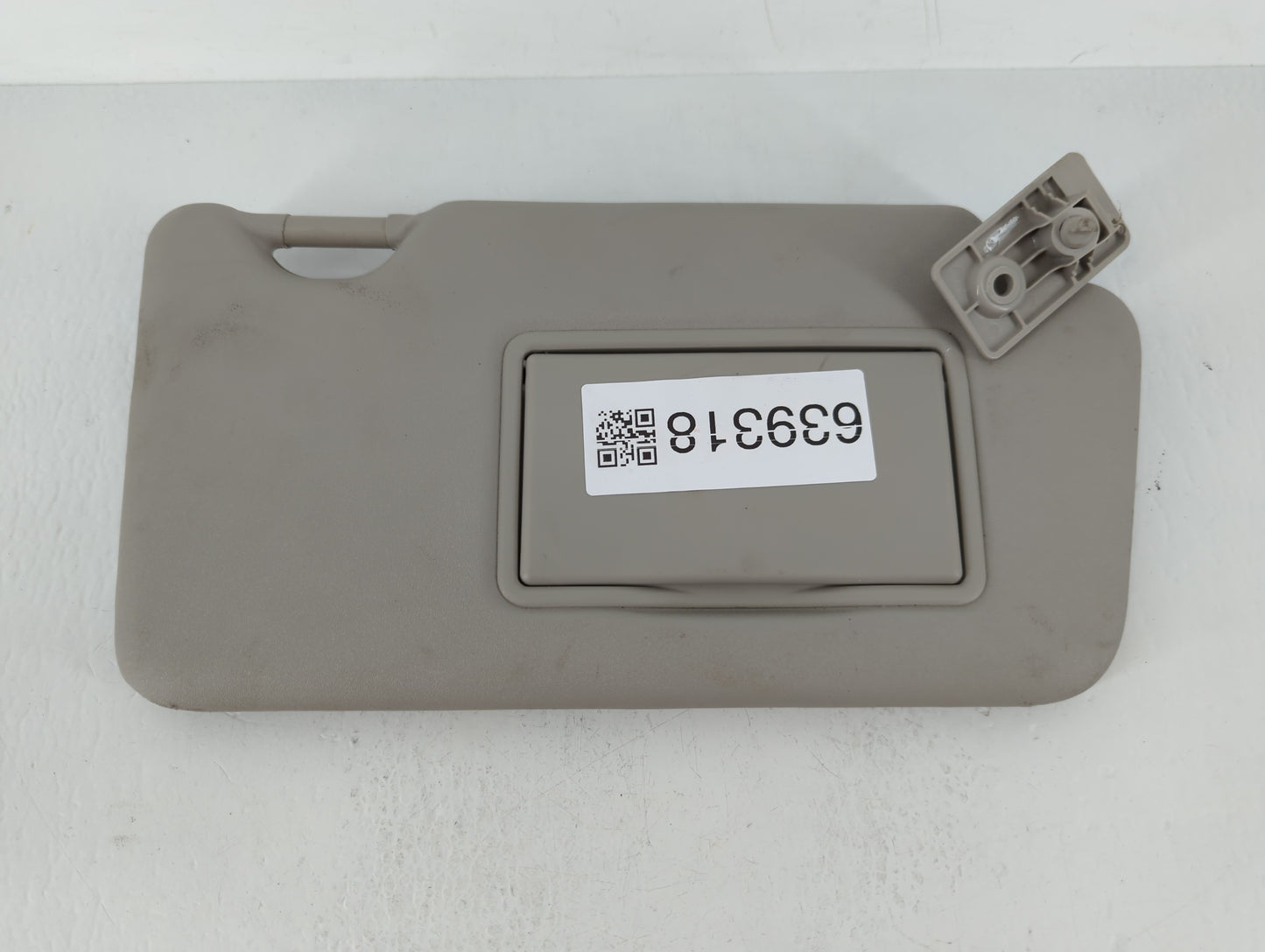 2017 Nissan Versa Sun Visor Shade Replacement Passenger Right Mirror Fits OEM Used Auto Parts - Oemusedautoparts1.com