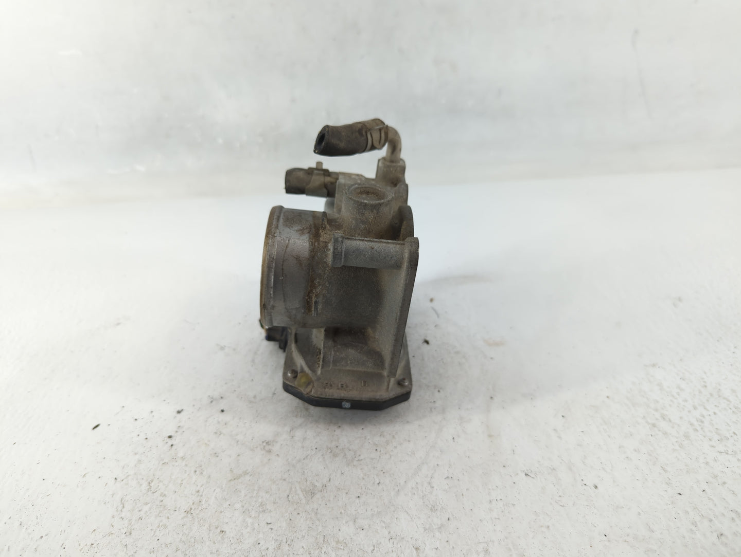 2012-2019 Nissan Versa Throttle Body P/N:3AA50-02 F Fits Fits 2012 2013 2014 2015 2016 2017 2018 2019 OEM Used Auto Parts - 