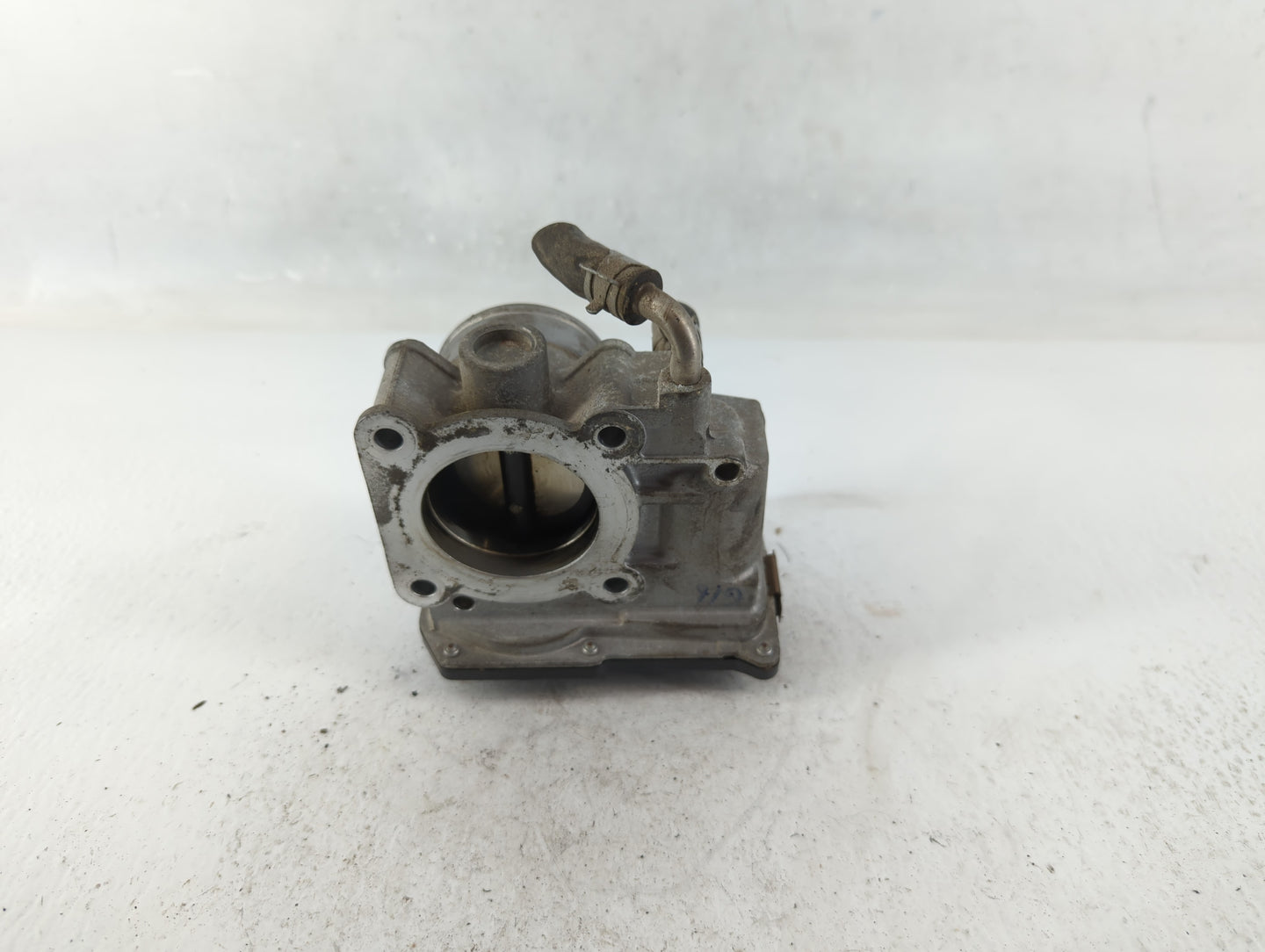 2012-2019 Nissan Versa Throttle Body P/N:3AA50-02 F Fits Fits 2012 2013 2014 2015 2016 2017 2018 2019 OEM Used Auto Parts - 