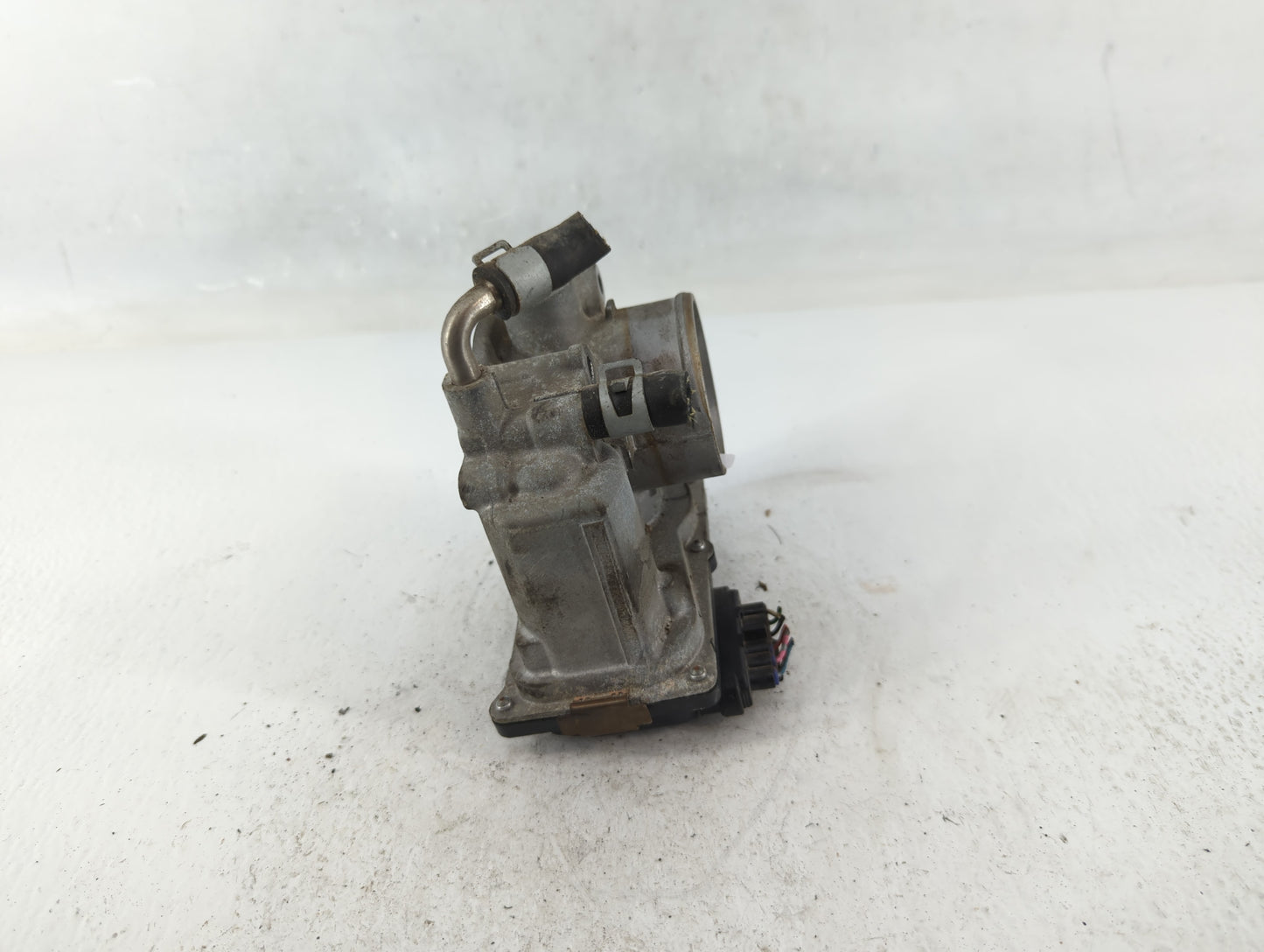 2012-2019 Nissan Versa Throttle Body P/N:3AA50-02 F Fits Fits 2012 2013 2014 2015 2016 2017 2018 2019 OEM Used Auto Parts - 