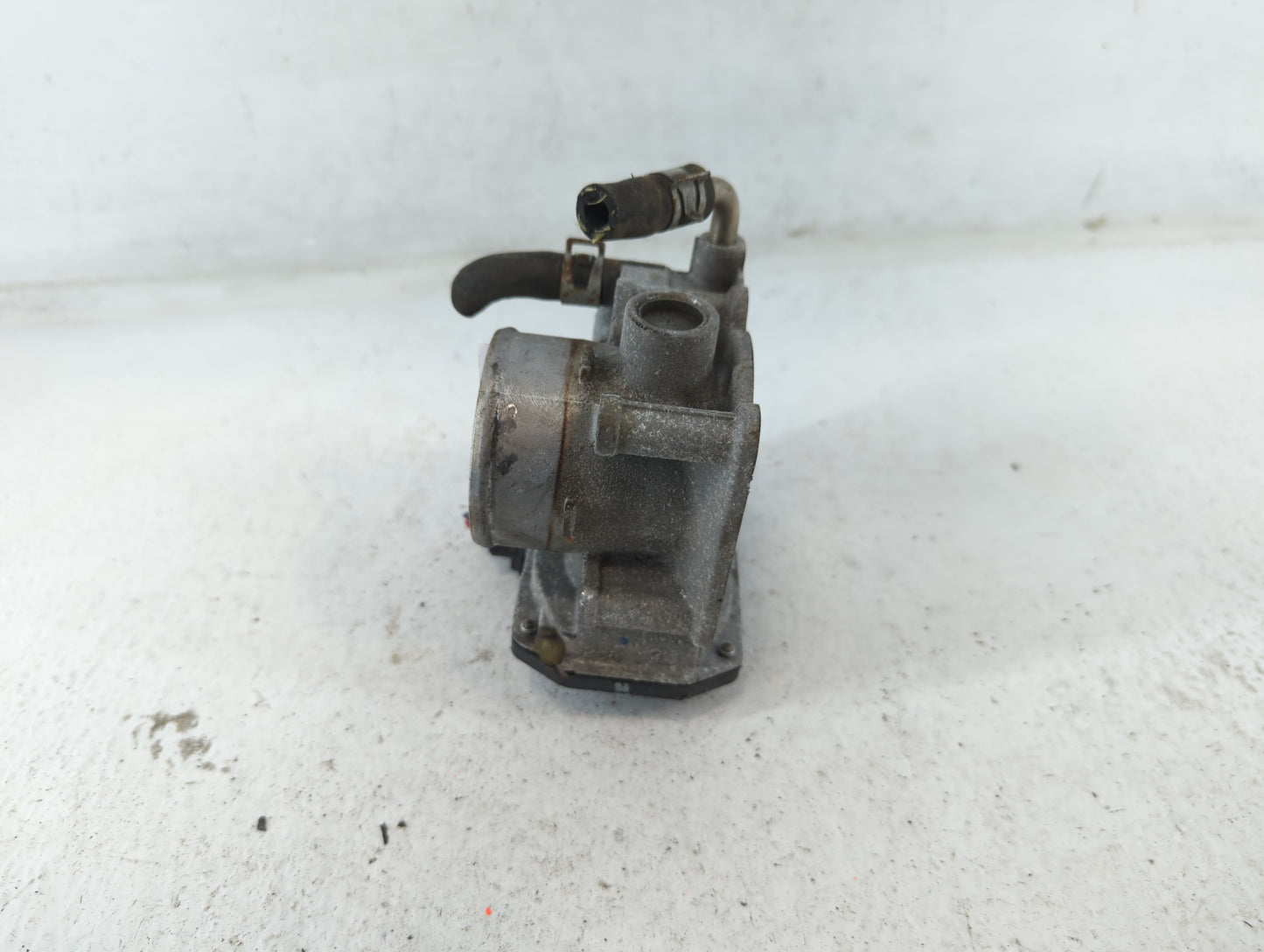 2012-2019 Nissan Versa Throttle Body P/N:3AA50-02 F Fits Fits 2012 2013 2014 2015 2016 2017 2018 2019 OEM Used Auto Parts - 